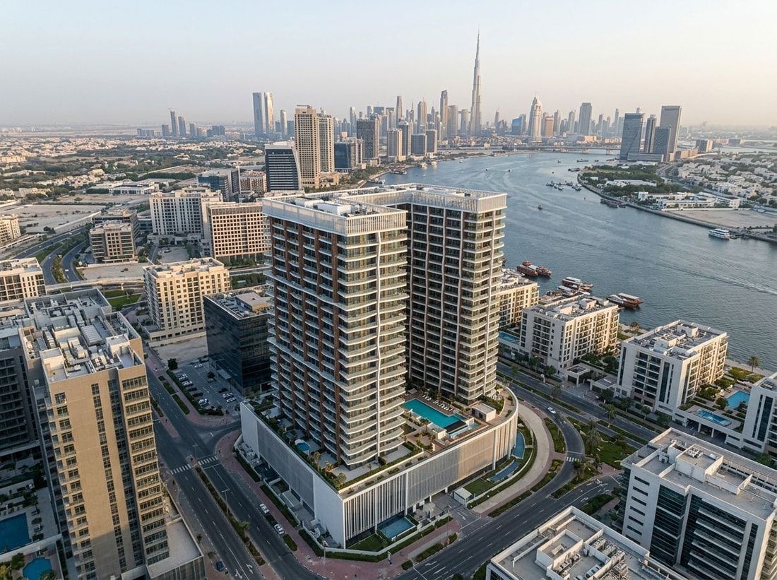 Lotniczy widok wieży Binghatti Ghost w Al Jaddaf nad Dubai Creek